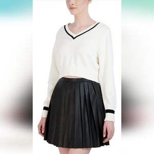 NWOT BCBG FAUX Leather skirt